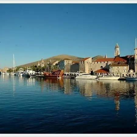 Mediteran, Kleine Mit Terrasse * Trogir